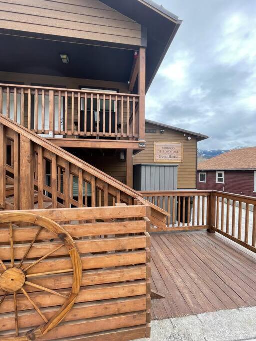 Parkway Yellowstone Guest House Apartment #3 加德纳 外观 照片