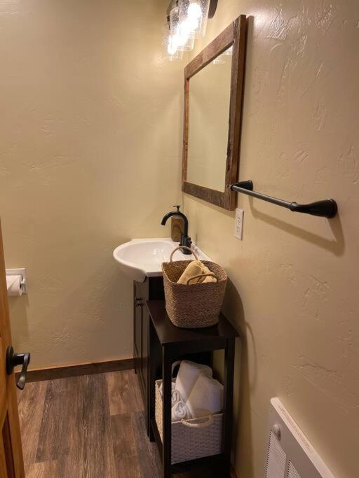 Parkway Yellowstone Guest House Apartment #3 加德纳 外观 照片